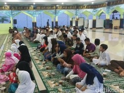 Kekurangan Petugas, Warga Binaan Lapas Cilegon Tarawih Bergantian