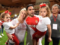Monaco Perpanjang Kontrak Falcao
