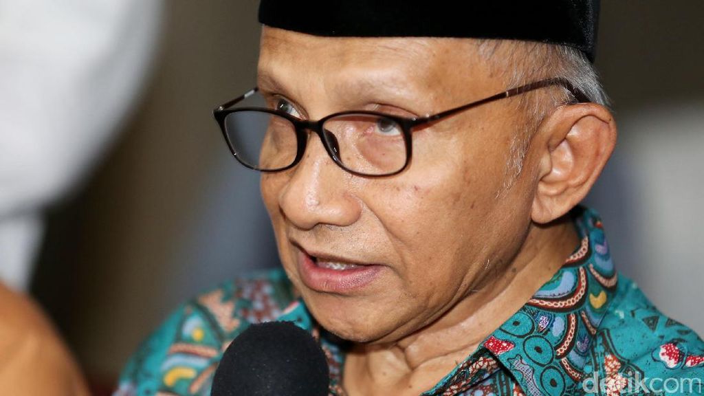 Amien Rais Klarifikasi Aliran Dana Rp 600 Juta Amien Rais Klarifikasi Aliran Dana Rp 600 Juta