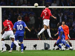 Ini adalah momen Ronaldo di final Piala Liga Inggris 2009. Ajang ini menghadirkan satu dari dua piala dari Ronaldo buat MU sebelum pindah ke Real Madrid. (Foto: Getty Images/Mike Hewitt)