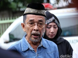 Ayahanda Masih Menyimpan Barang Pemberian Yana Zein