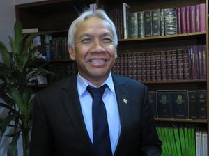 Jokowi Ingin Dana Haji untuk Infrastruktur, DPR: Nggak Tepat Itu Jokowi Ingin Dana Haji untuk Infrastruktur, DPR: Nggak Tepat Itu