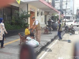 Mengurai Modus-modus Baru Pengemis di Bandung Mengurai Modus-modus Baru Pengemis di Bandung
