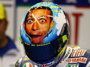 10 Desain Helm Unik dan Lucu Pebalap MotoGP