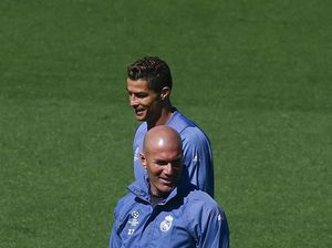 Karena Ronaldo Lebih Oke ketimbang Dirinya, Zidane pun Percaya Sepenuhnya