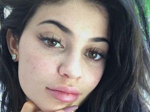 Rilis Baju Renang Seksi, Kylie Jenner Dituduh Plagiat Label Ini