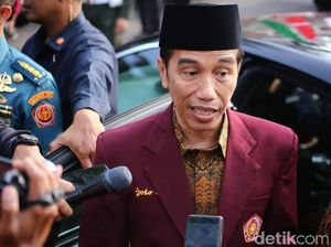 Jokowi: Ayo, Manfaatkan Teknologi Informasi! Jokowi: Ayo, Manfaatkan Teknologi Informasi!