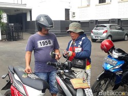 Lebaran Masih Jauh, Inang-inang Sudah Menjamur di Jakarta