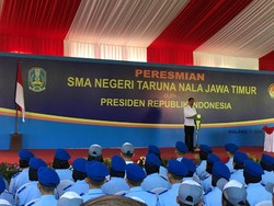 Resmikan SMA di Malang, Jokowi: SDM Kita Harus Mampu Bersaing