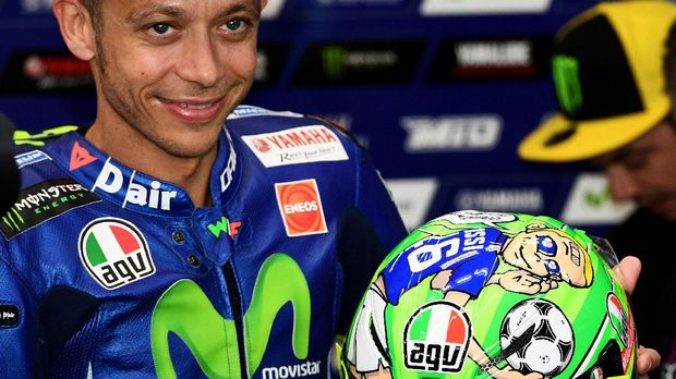 Valentino Rossi sudah menjalani operasi patah kaki di rumah sakit Ancona. (