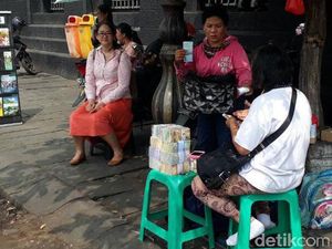 Ada Inang-inang Jasa Tukar Uang, Ini Saran untuk Masyarakat