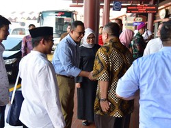 Anies Bertolak ke Mekkah untuk Ibadah Umrah