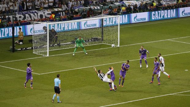 Ronaldo Dua Gol, Madrid Hantam Juve 4-1