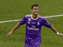 Reuni Singkat nan Manis Ronaldo-Sir Alex di Cardiff