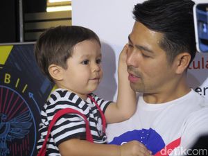 El Barack Sayang Banget Sama Om Erick Bana Iskandar