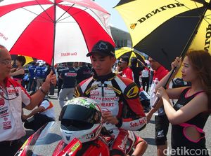 Tekad Gerry Salim dalam Race 2 di Suzuka Tekad Gerry Salim dalam Race 2 di Suzuka