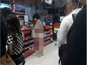 Di Apotek, VM yang Nyaris Bugil Beli Minyak Angin Di Apotek, VM yang Nyaris Bugil Beli Minyak Angin