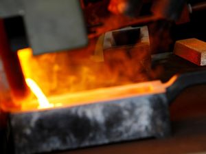 Pemda Maluku akan Tertibkan Tambang Emas Ilegal di Gunung Gotak