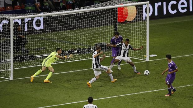 Ronaldo Dua Gol, Madrid Hantam Juve 4-1