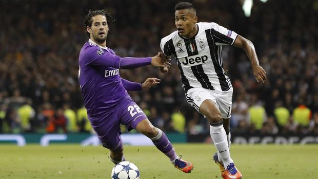 Alex Sandro punya kemampuan bertahan dan menyerang yang seimbang.