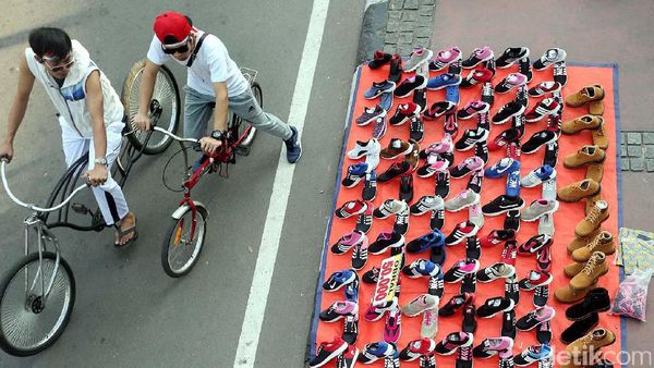 Jalan Thamrin Diwarnai PKL Saat Car Free Day