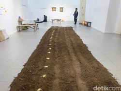 Uniknya Karya Seni Menanam Mie yang Dipamerkan di Galeri Nasional