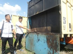 16 Ton BBM Ilegal Diamankan di Palembang, Diduga Milik Oknum Polisi