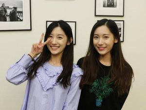 Cantik & Pintar, Wanita Kembar Viral Pasca Lulus dalam Setahun dari Harvard