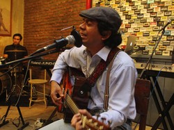 Sintas; Cerita Kehidupan Seorang Adrian Yunan