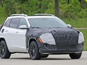 Jeep Mulai Otak-atik Cherokee Jeep Mulai Otak-atik Cherokee