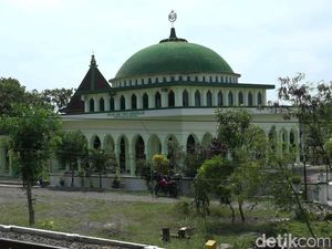 Cerita Masjid Tiban di Probolinggo yang Konon Tiba-tiba Ada Cerita Masjid Tiban di Probolinggo yang Konon Tiba-tiba Ada