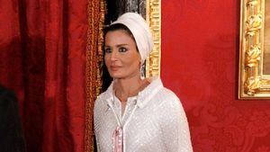 Foto: 10 Gaya Stylish dengan Turban ala Ibu Negara Qatar