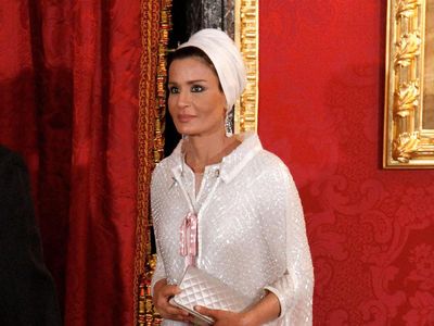 Foto: 10 Gaya Stylish dengan Turban ala Ibu Negara Qatar