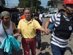 Baku Tembak Saat Gencatan Senjata, Warga Terjebak di Kota Marawi