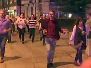 Viral! Pria dengan Segelas Bir Jadi Simbol Perlawanan London