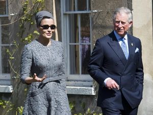 Cara Ibu Negara Qatar Tetap Tampil Gaya di Usia 57 Tahun