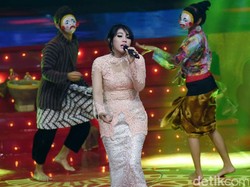 Via Vallen Dilarang Joget Panas oleh Penggemar