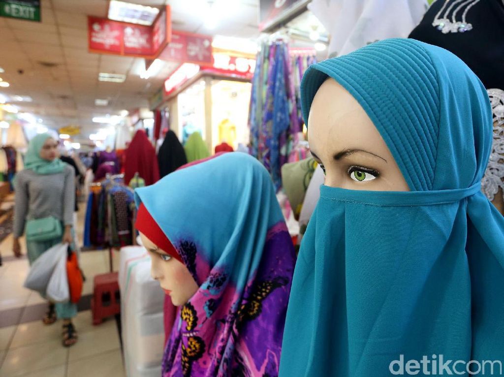 Siapa Produsen Busana Muslim Terbesar Dunia? Jawabannya Ada di Sini Siapa Produsen Busana Muslim Terbesar Dunia? Jawabannya Ada di Sini