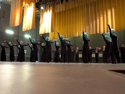 Tradisi Tarian Lezginka dan Fashion Muslim Chechnya