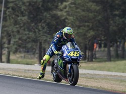 Usai Kecelakaan Motocross, Rossi Sudah Kembali Tunggangi Motor