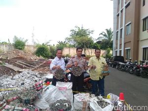 Polisi Gerebek Pabrik Petasan di Tangerang