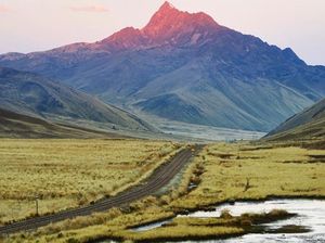 Cuma di Peru, Naik Kereta Mewah di Atap Dunia