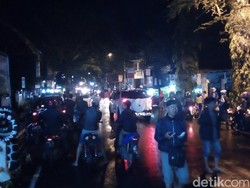 Banjir hingga 1 Meter, Sejumlah Jalan di Garut Ditutup