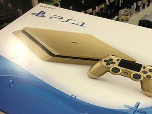 Edisi Terbatas PS4 Gold Lebih Murah dari Versi Biasa