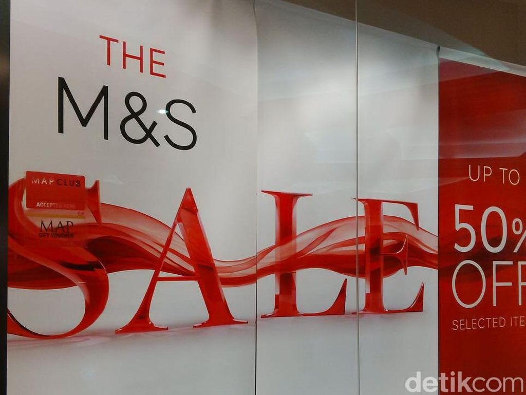 Tas Hingga Sepatu Marks & Spencer Diskon 50% di Pondok Indah Mall