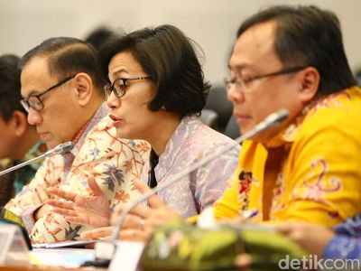 Menkeu, Menteri PPN dan Gubernur BI Rapat dengan Banggar DPR