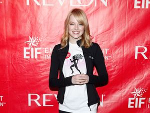 Foto: Cantiknya Emma Stone Dengan Busana Kasual