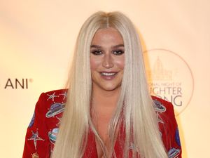 Kontroversi Kesha Pilih Hubungan Nonmonogami Sambil Mencari Sugar Daddy Kontroversi Kesha Pilih Hubungan Nonmonogami Sambil Mencari Sugar Daddy