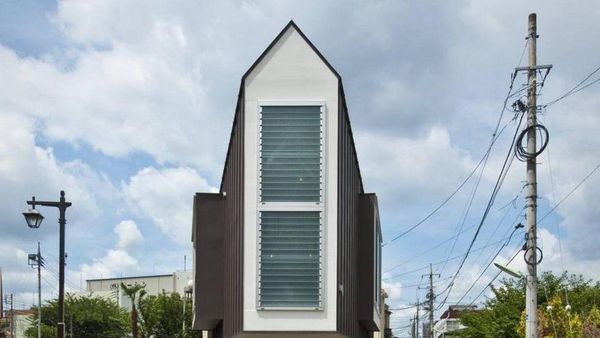 Rumah Boleh Cungkring, Tapi Lihat Dulu Isinya