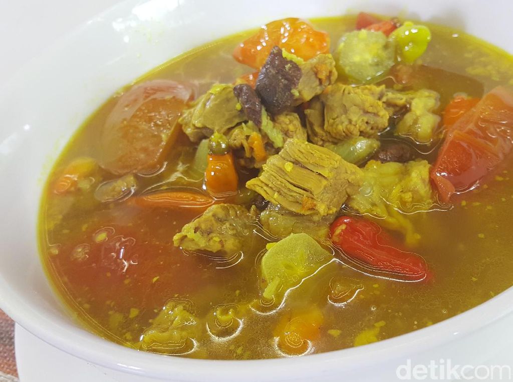 Menu Harian Ramadhan ke-22: Slurp! Gurihnya Soto Jerat dan Daging Untuk Berbuka dan Sahur Menu Harian Ramadhan ke-22: Slurp! Gurihnya Soto Jerat dan Daging Untuk Berbuka dan Sahur